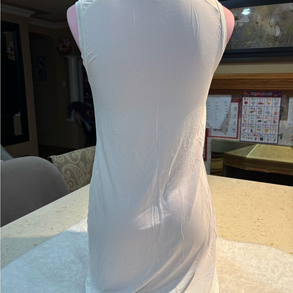 Wilfred White Sleeveless Tank Top - Picture 7 of 9
